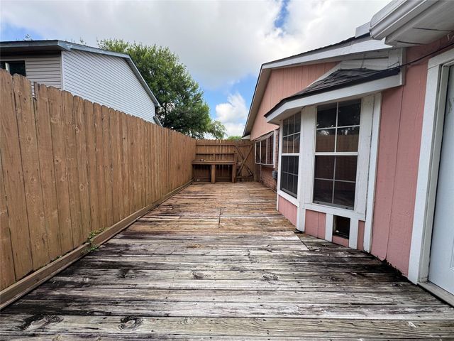 412 Land Grant Drive, Richmond, TX 77406