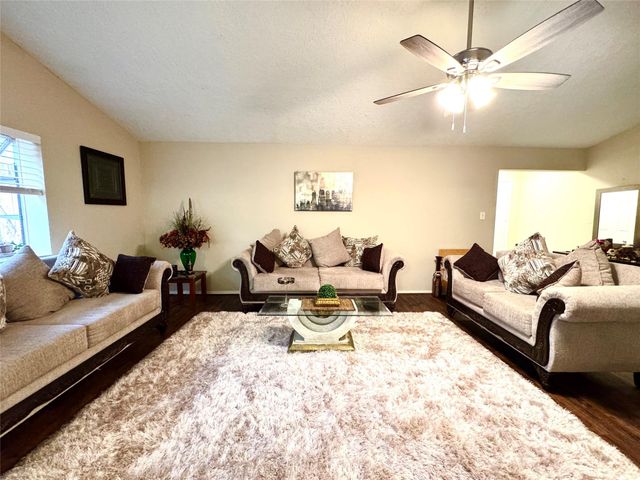 412 Land Grant Drive, Richmond, TX 77406