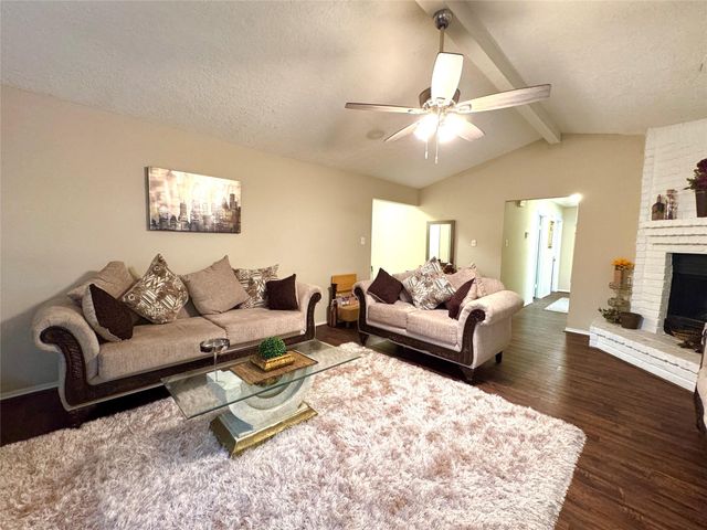 412 Land Grant Drive, Richmond, TX 77406