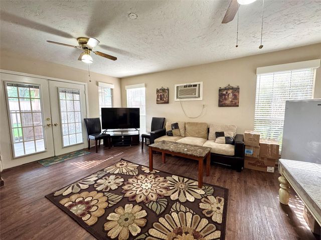 412 Land Grant Drive, Richmond, TX 77406