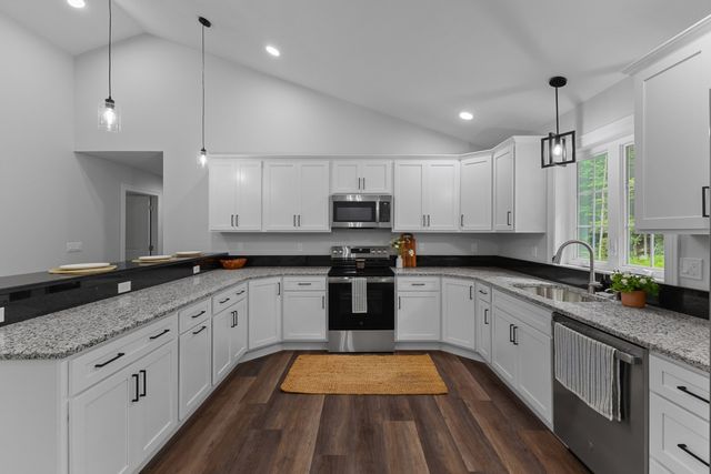 199 Palmer Road, Brimfield, MA 01010