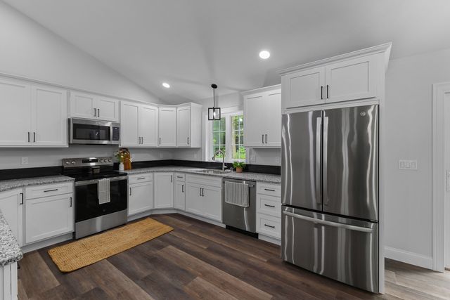 199 Palmer Road, Brimfield, MA 01010