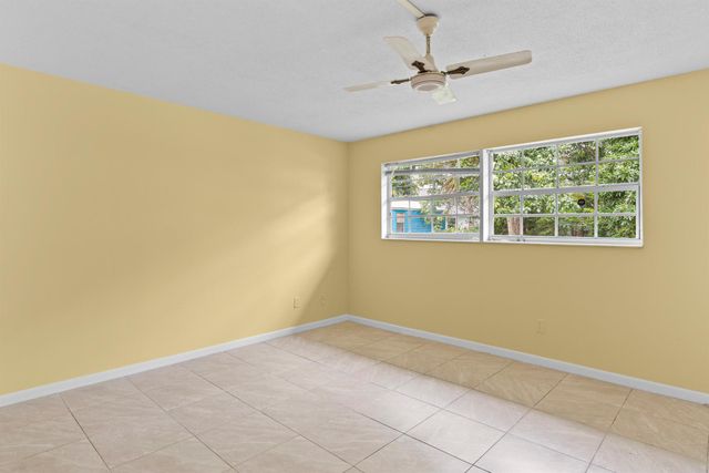 821 SE Solaz Avenue, Port St Lucie, FL 34983