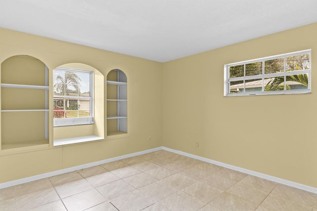 821 SE Solaz Avenue, Port St Lucie, FL 34983