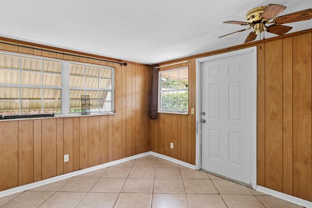 821 SE Solaz Avenue, Port St Lucie, FL 34983