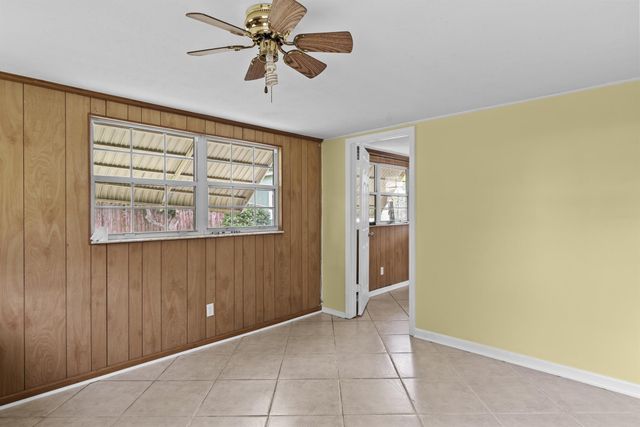 821 SE Solaz Avenue, Port St Lucie, FL 34983