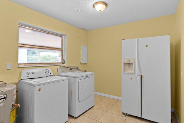 821 SE Solaz Avenue, Port St Lucie, FL 34983