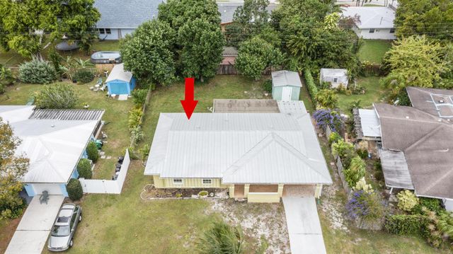821 SE Solaz Avenue, Port St Lucie, FL 34983