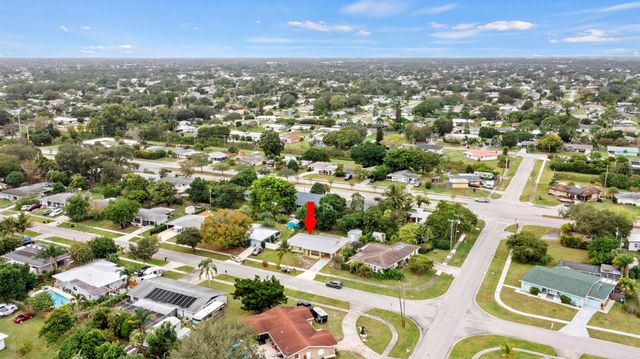 821 SE Solaz Avenue, Port St Lucie, FL 34983
