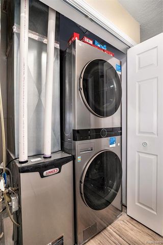 2182 E Boatfield Avenue, Burton, MI 48529