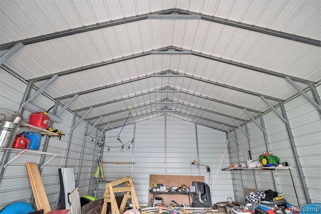 2182 E Boatfield Avenue, Burton, MI 48529