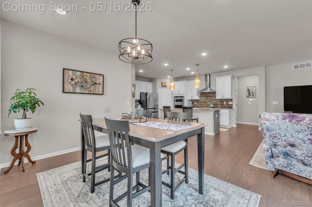 4628 Crestway Drive, Brighton, MI 48116