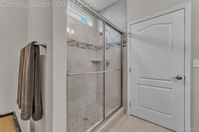 4628 Crestway Drive, Brighton, MI 48116