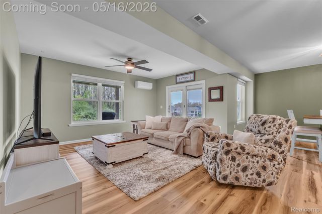 4628 Crestway Drive, Brighton, MI 48116