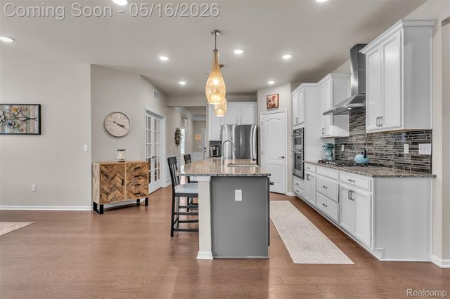 4628 Crestway Drive, Brighton, MI 48116