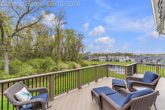 4628 Crestway Drive, Brighton, MI 48116