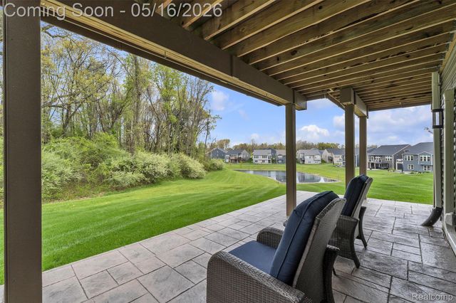 4628 Crestway Drive, Brighton, MI 48116