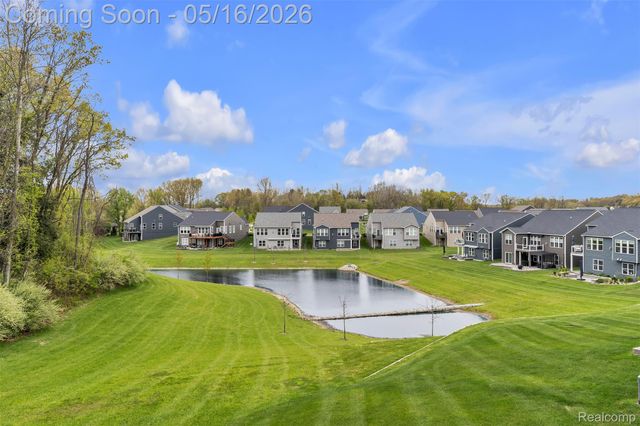 4628 Crestway Drive, Brighton, MI 48116