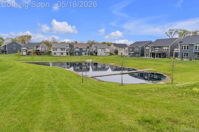 4628 Crestway Drive, Brighton, MI 48116