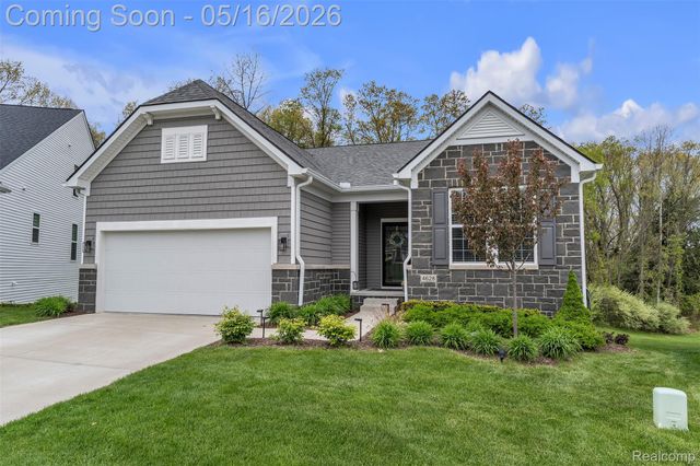 4628 Crestway Drive, Brighton, MI 48116