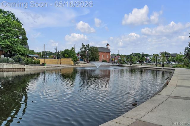 4628 Crestway Drive, Brighton, MI 48116