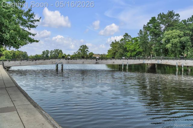 4628 Crestway Drive, Brighton, MI 48116