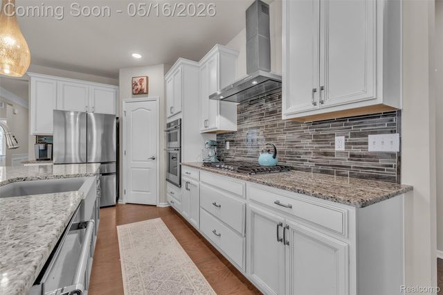 4628 Crestway Drive, Brighton, MI 48116