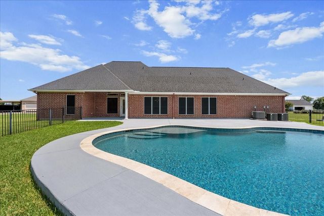3627 Madison Avenue, Baytown, TX 77523