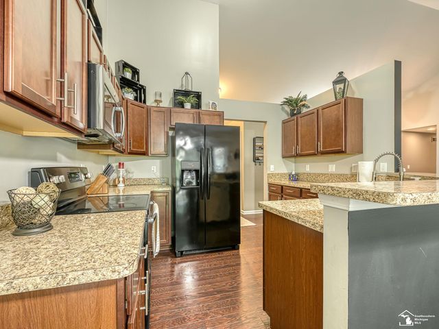 17613 Lange Avenue, Brownstown Twp, MI 48174