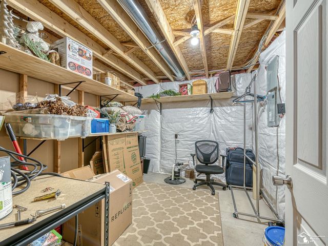 17613 Lange Avenue, Brownstown Twp, MI 48174