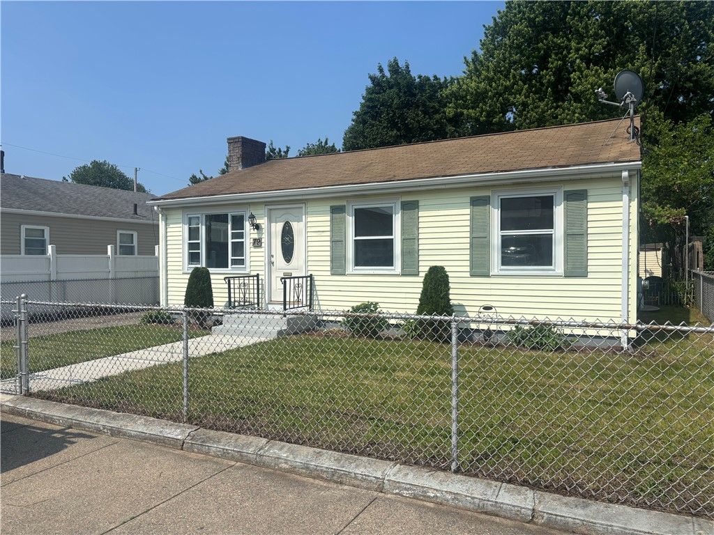 79 Memorial Drive, Pawtucket, RI 02860