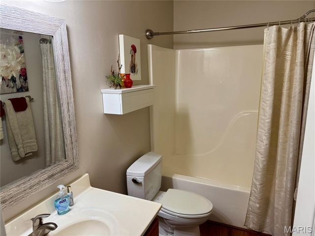 307 Monticello Place, Edwardsville, IL 62025