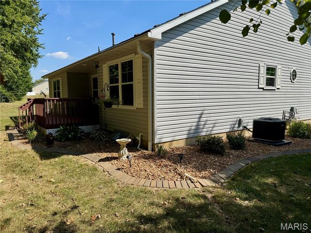 307 Monticello Place, Edwardsville, IL 62025