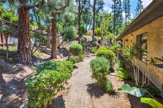 19882 Highcrest Circle, North Tustin, CA 92705