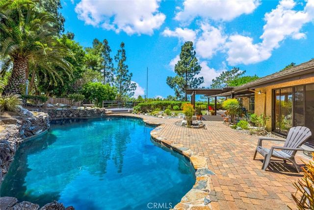 19882 Highcrest Circle, North Tustin, CA 92705