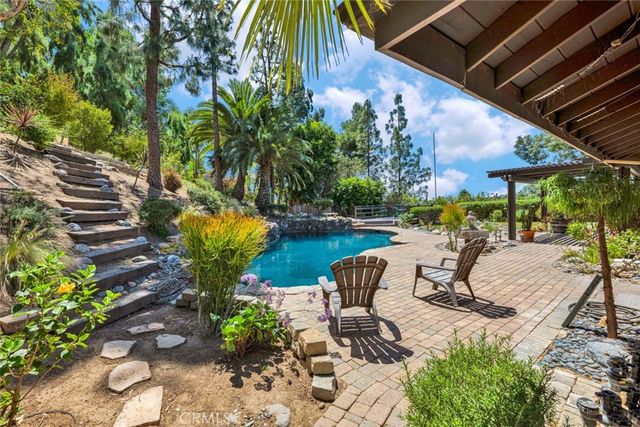 19882 Highcrest Circle, North Tustin, CA 92705