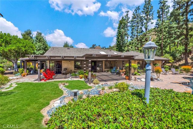 19882 Highcrest Circle, North Tustin, CA 92705