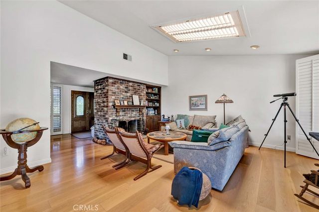 19882 Highcrest Circle, North Tustin, CA 92705