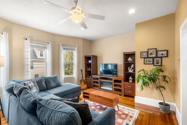 111 Sumner St 2, Quincy, MA 02169