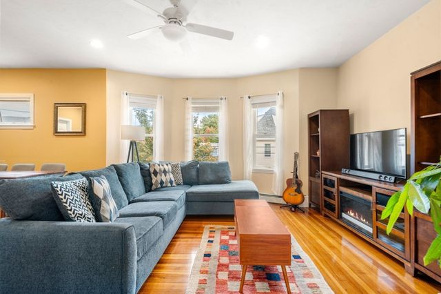 111 Sumner St 2, Quincy, MA 02169