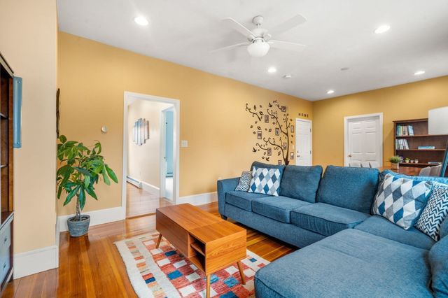 111 Sumner St 2, Quincy, MA 02169