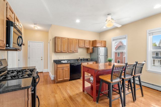 111 Sumner St 2, Quincy, MA 02169