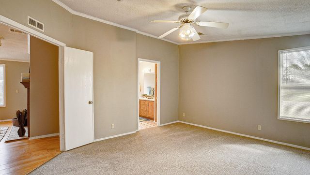 2516 Loch Lomond Street, Highlands, TX 77562