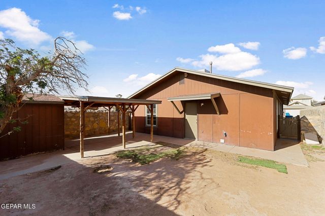 10116 Montreal Circle, Socorro, TX 79927