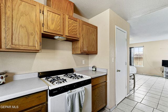 10116 Montreal Circle, Socorro, TX 79927