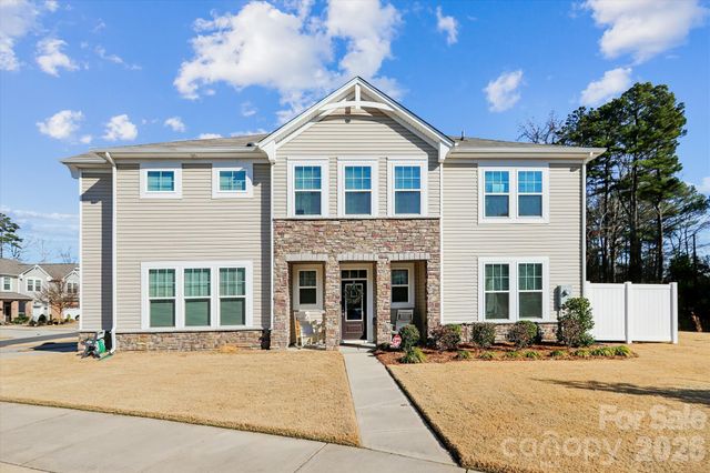 1304 Southern Sugar Drive, Charlotte, NC 28262