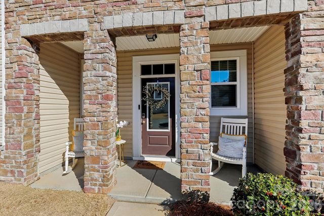 1304 Southern Sugar Drive, Charlotte, NC 28262