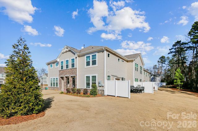 1304 Southern Sugar Drive, Charlotte, NC 28262