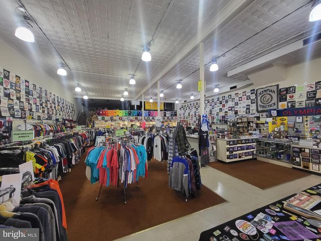 55 W MAIN ST, Waynesboro, PA 17268