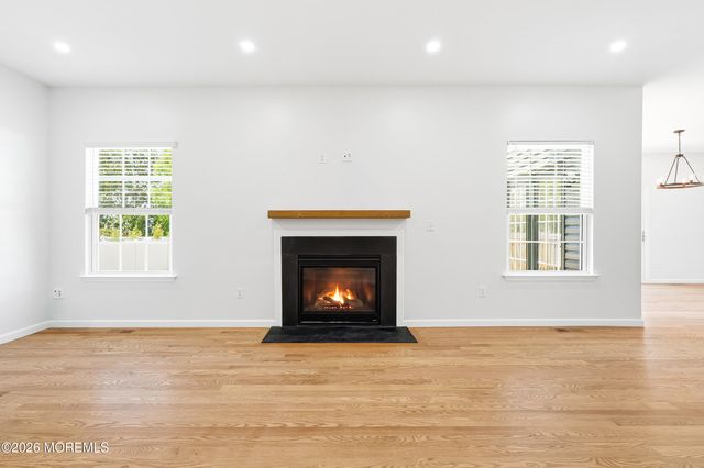 5 Adrift Avenue, Barnegat, NJ 08005